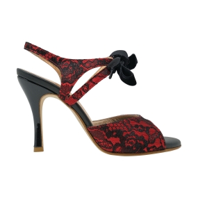 Venice New - red covered in black lace